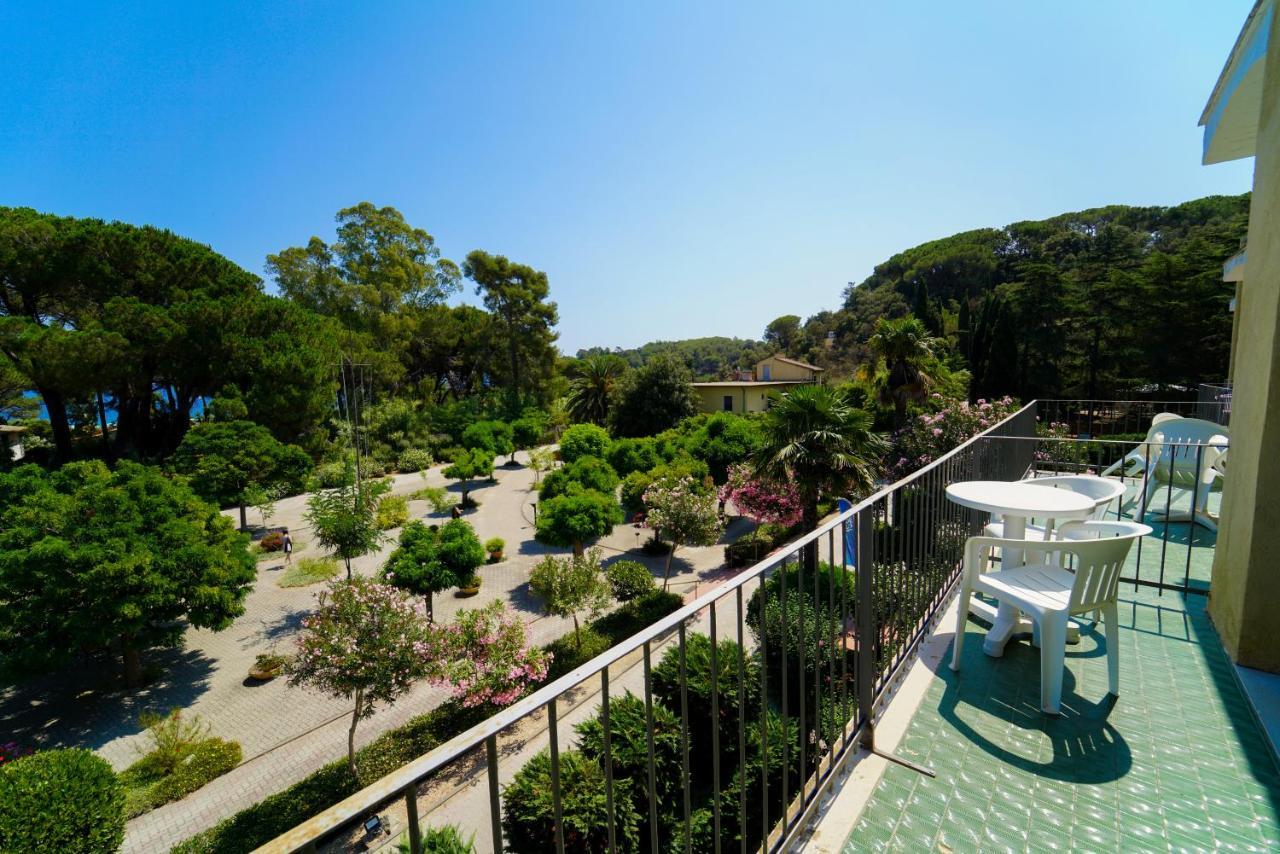 Hotel Le Acacie Capoliveri  Dış mekan fotoğraf
