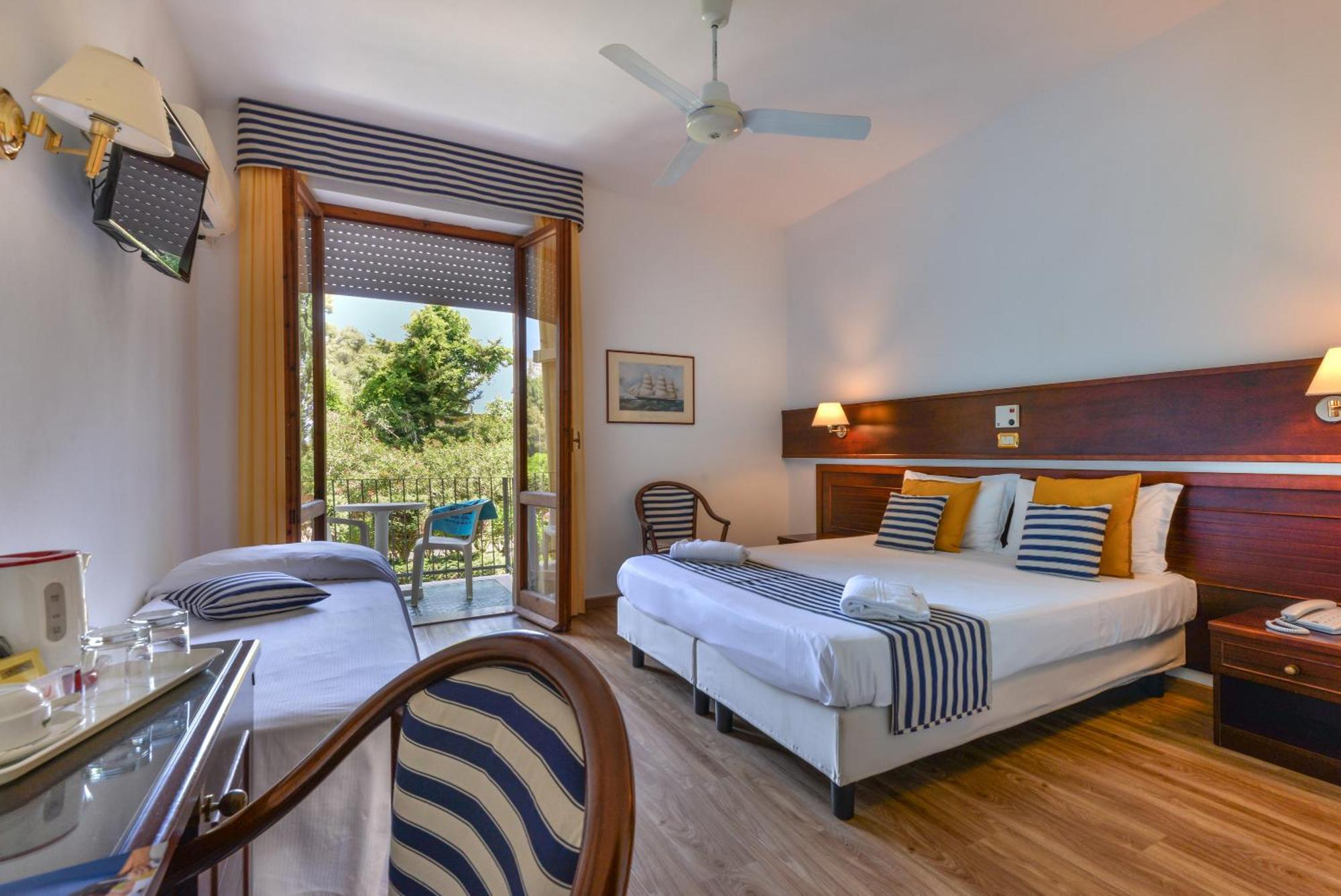 Hotel Le Acacie Capoliveri  Dış mekan fotoğraf
