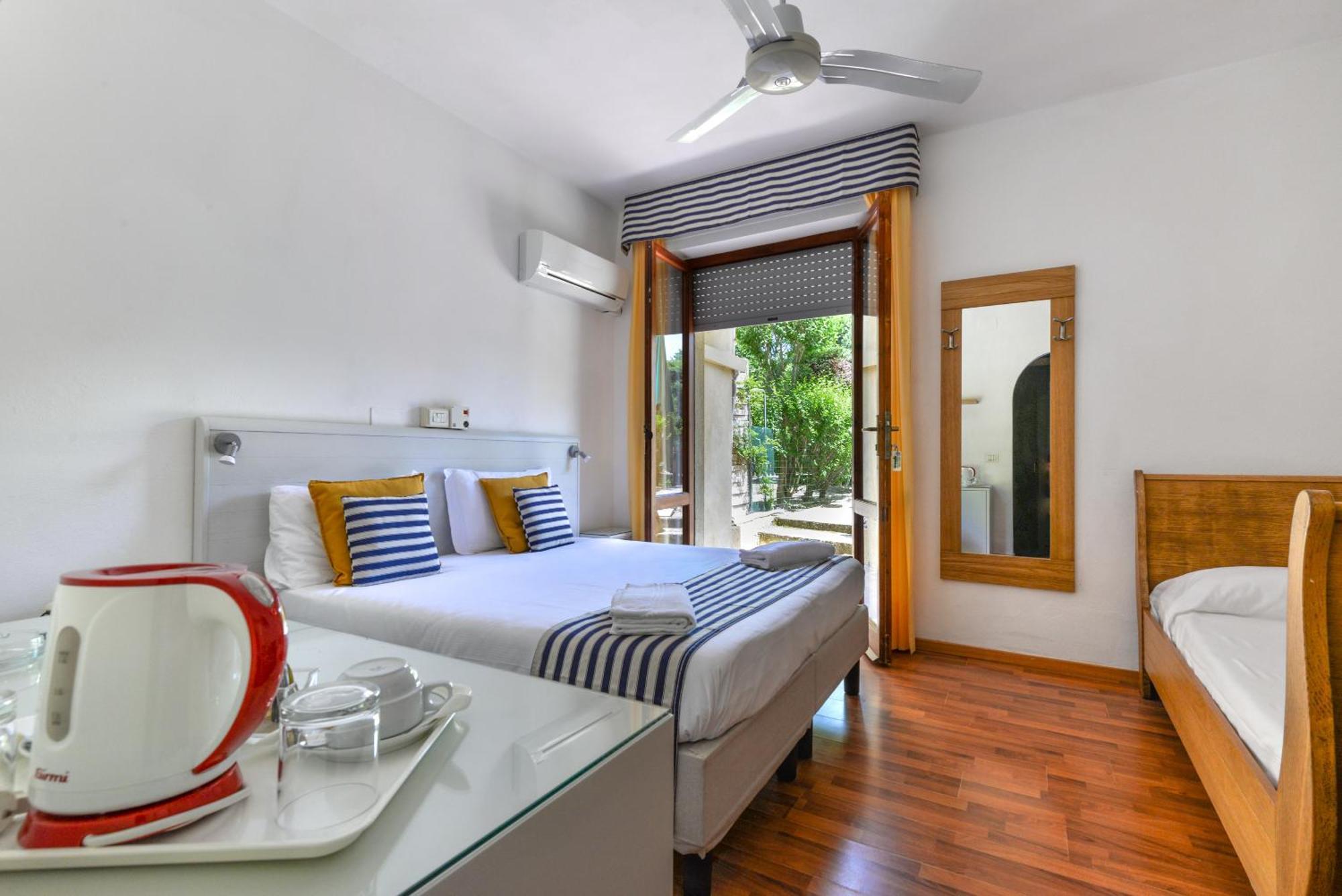 Hotel Le Acacie Capoliveri  Dış mekan fotoğraf